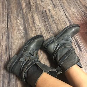 Top shop leather Biker straps around buckle boots rustic slip on darker grey